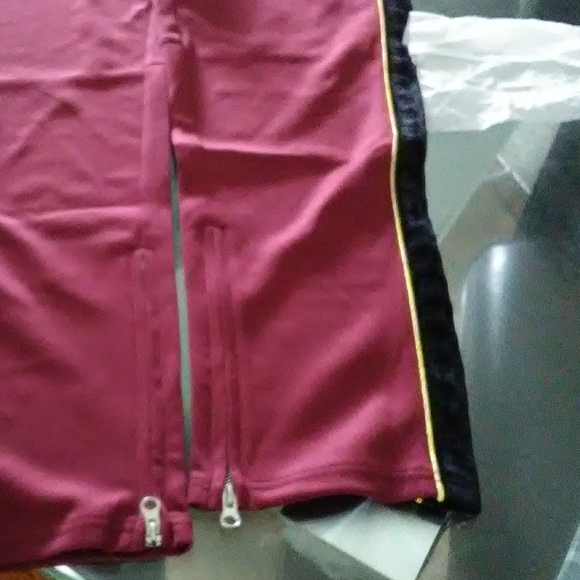 Joggers - Picture 2 of 3